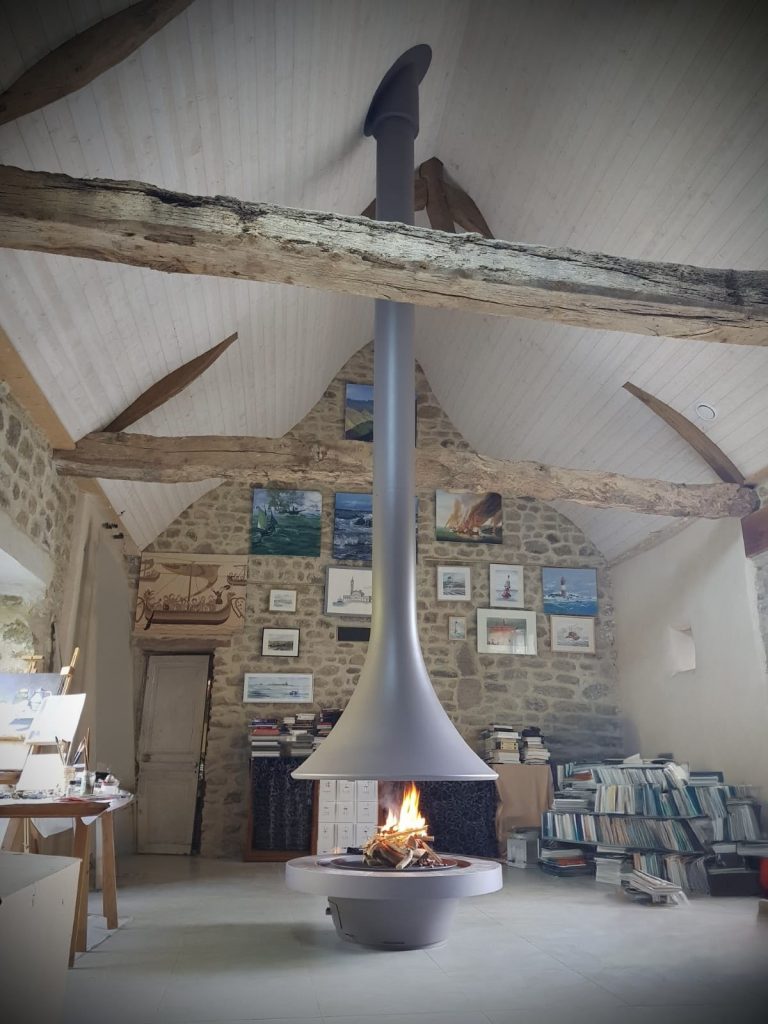 Cheminée JC Bordelet dans la Manche, installation Robine